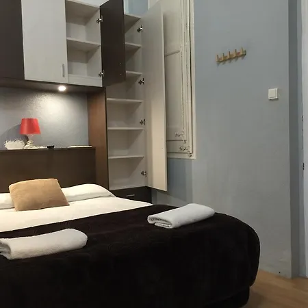 Break Bcn - & Coffeebar Гостевой дом Барселона